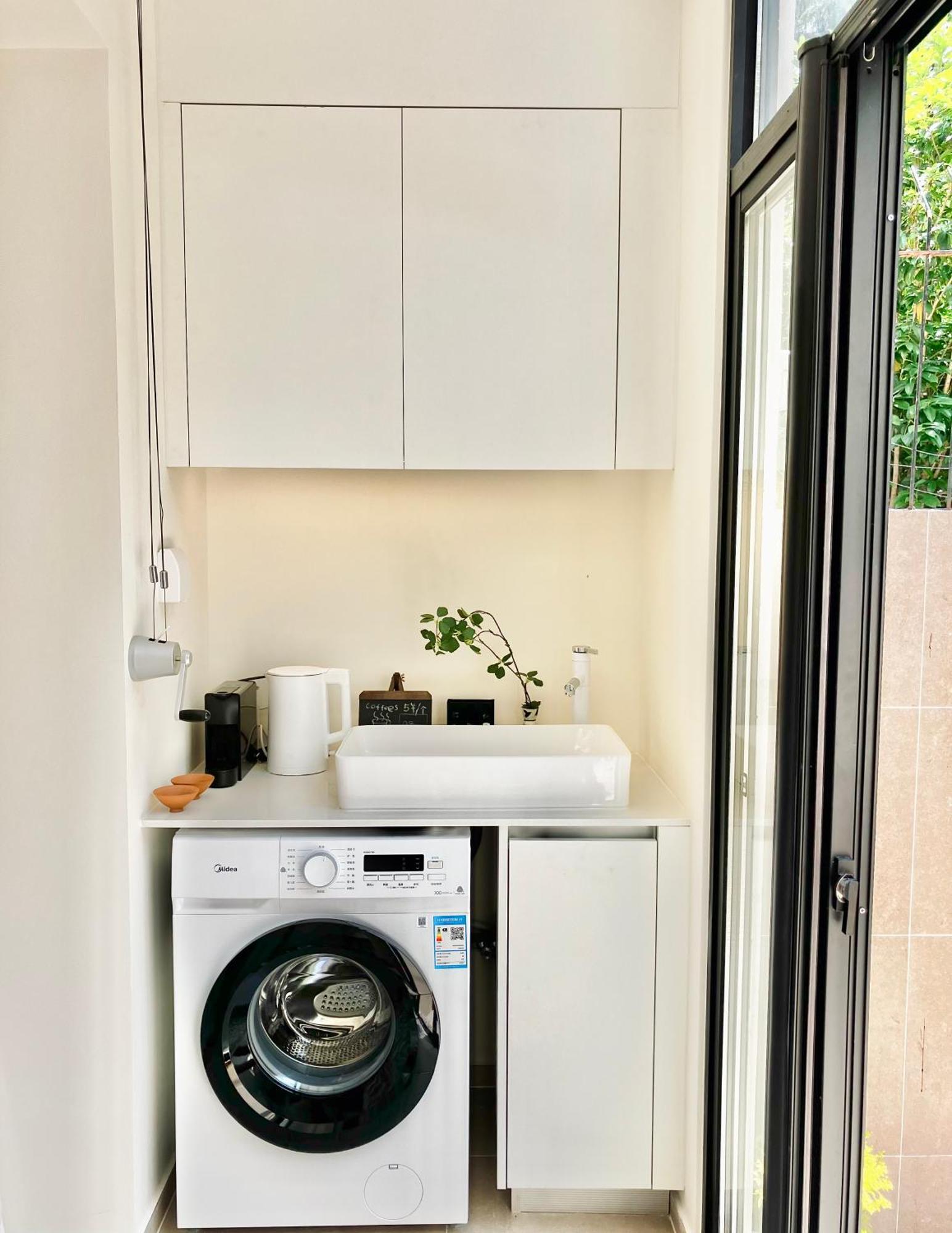 2-bedroom Ment With Garden * Shanghai